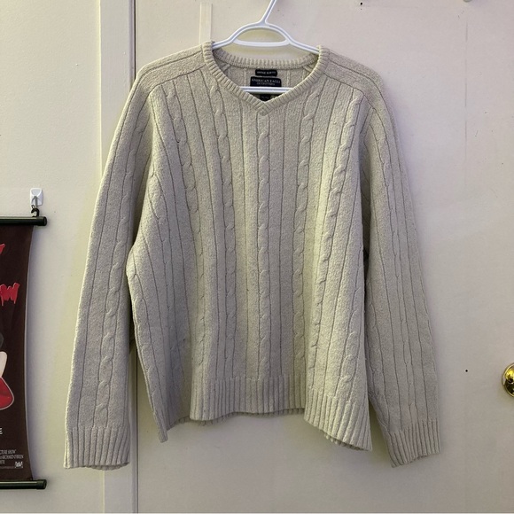 American Eagle Vintage Slim Fit cable knit v-neck sweater in off-white - Picture 1 of 7